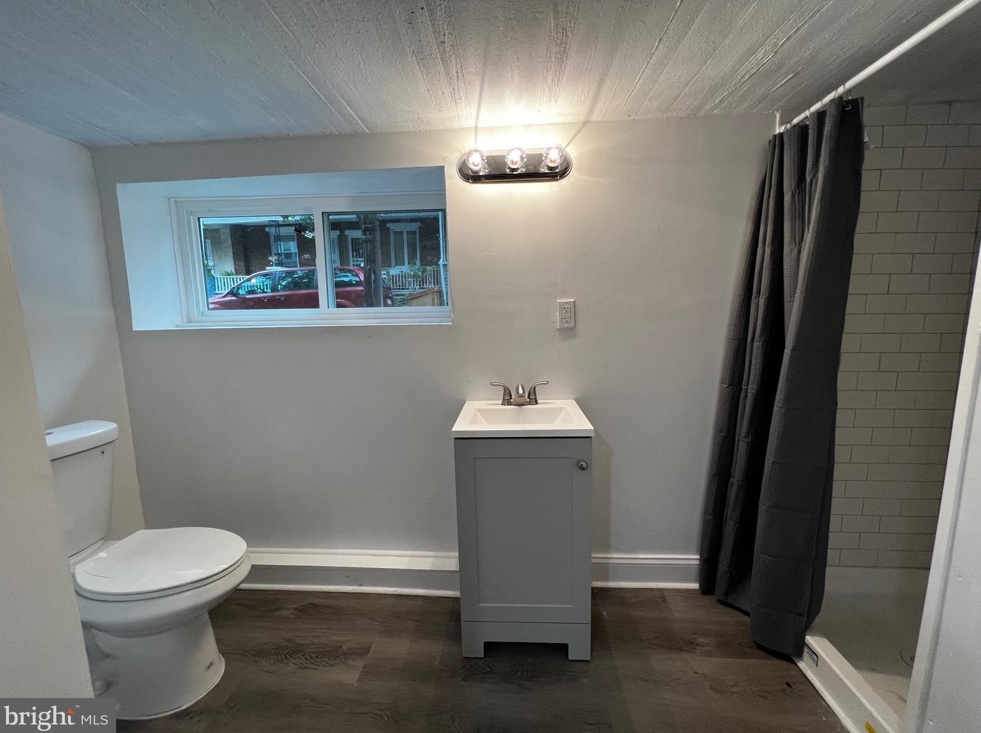 2614 Ingersoll St, Philadelphia PA 19121-4335 exterior