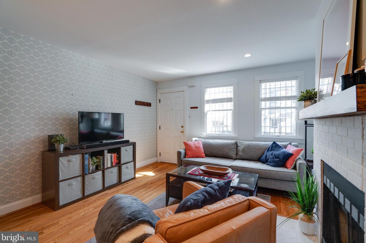 2137 Clymer St, Philadelphia PA  19146-1210 exterior