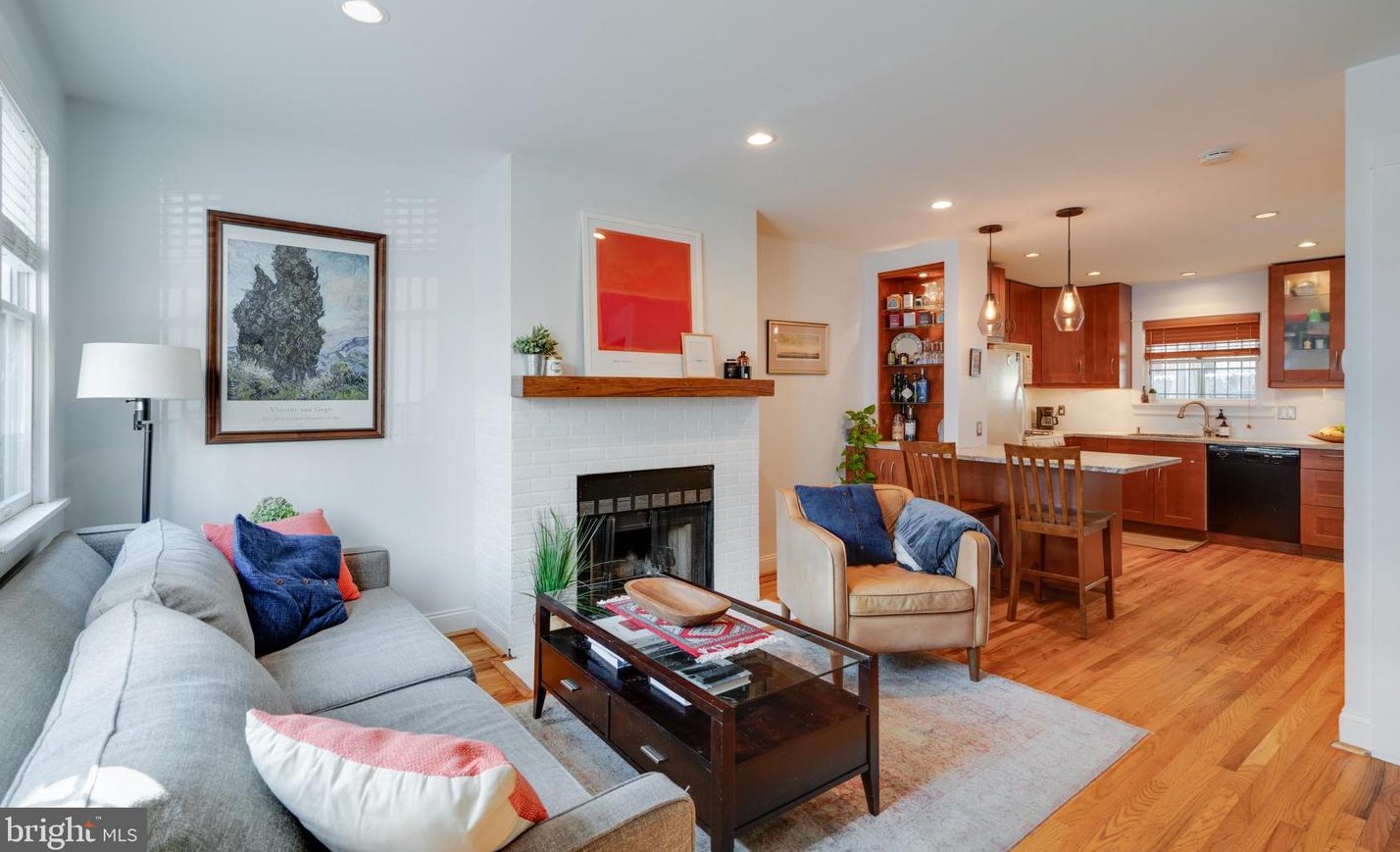 2137 Clymer St, Philadelphia, PA 19146