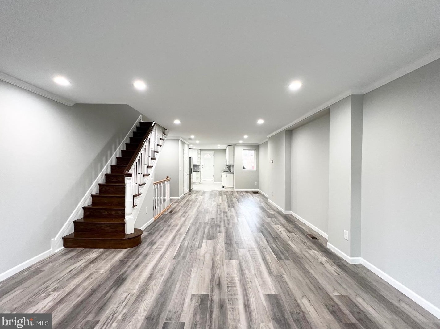 7505 Walnut Ln, Philadelphia PA 19144-1035 exterior