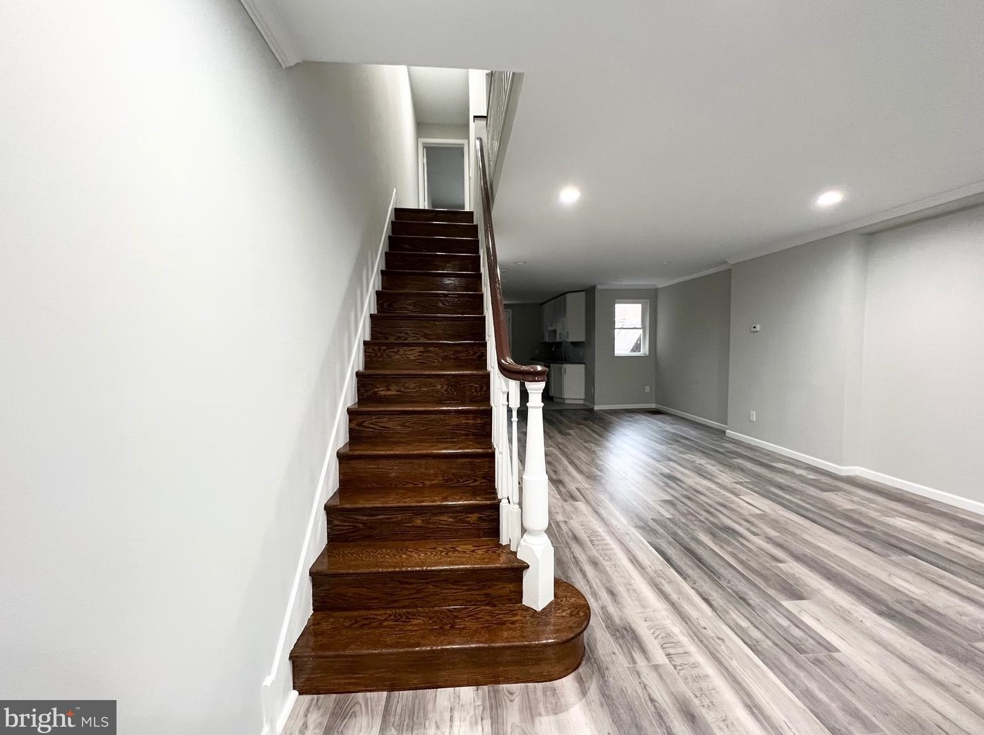 7505 Walnut Ln, Philadelphia PA 19144-1035 exterior