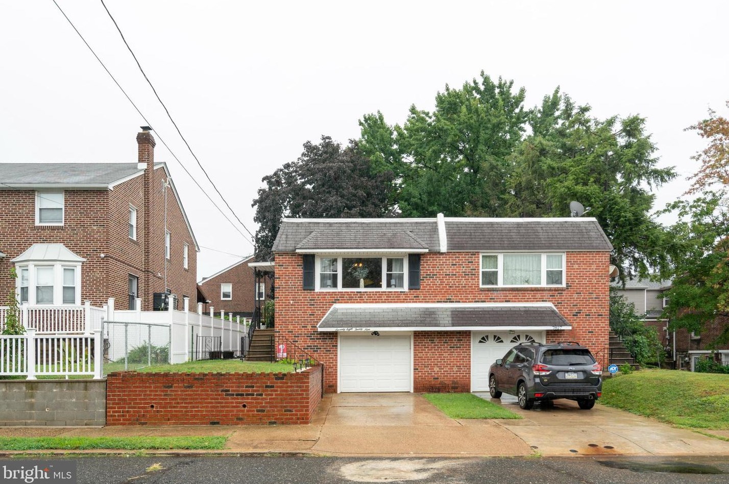 7829 Frontenac St, Philadelphia, PA 19111-3544