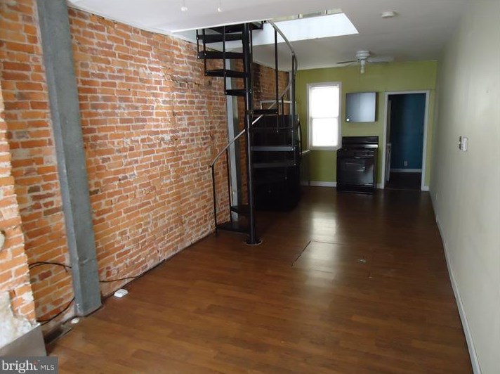 3925 Warren St, Philadelphia, PA 19104-4631