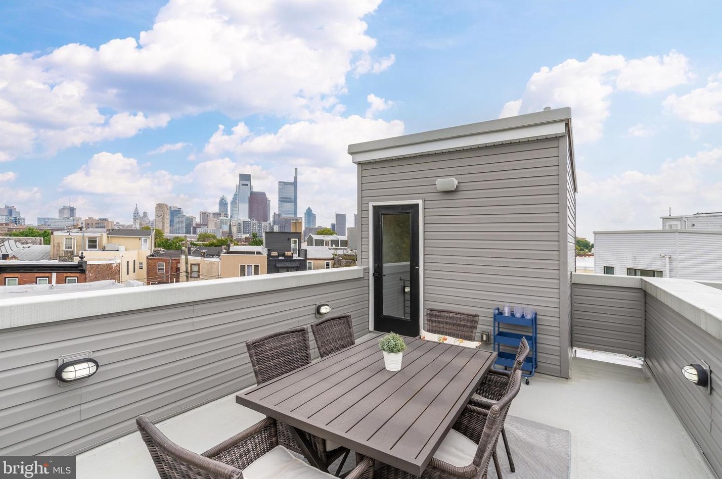 724 Shirley St, Philadelphia PA 19130-2826 exterior