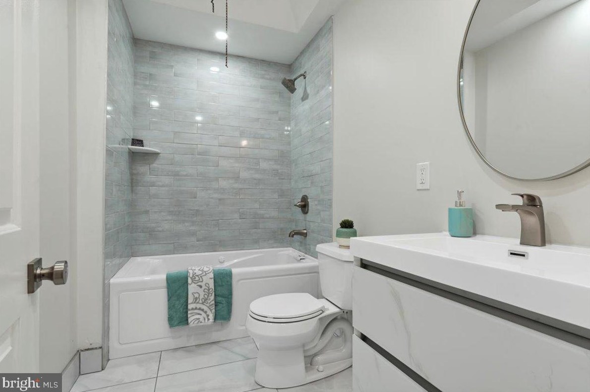 319 Fern St, Philadelphia PA 19120-1811 exterior