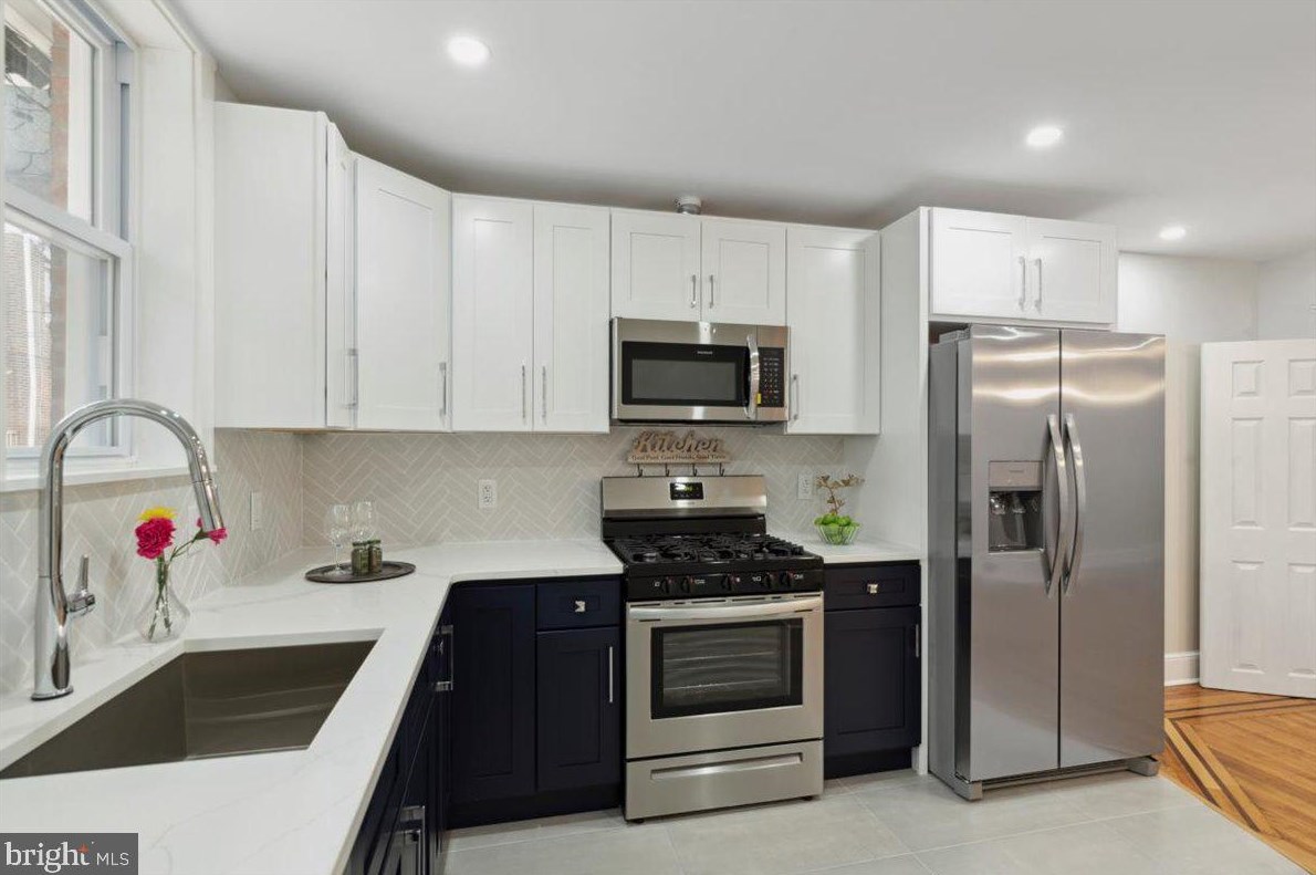 319 Fern St, Philadelphia, PA 19120-1811