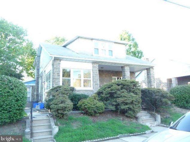 7214 Bingham St, Philadelphia, PA 19111-4032