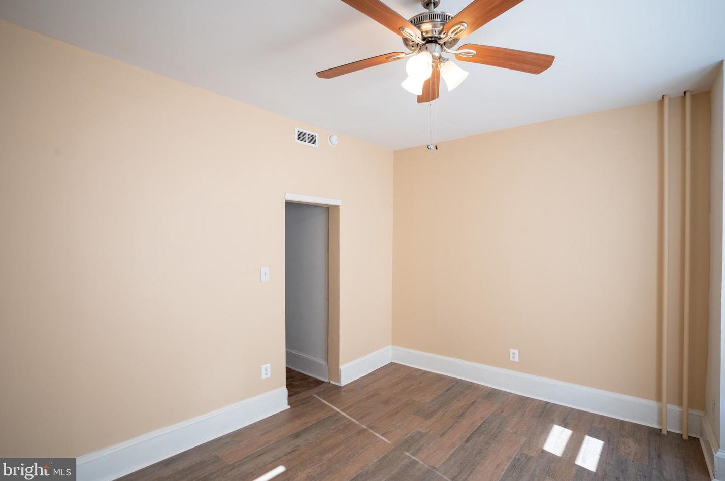 210 S 60th St #2nd Floor, Philadelphia, PA 19139