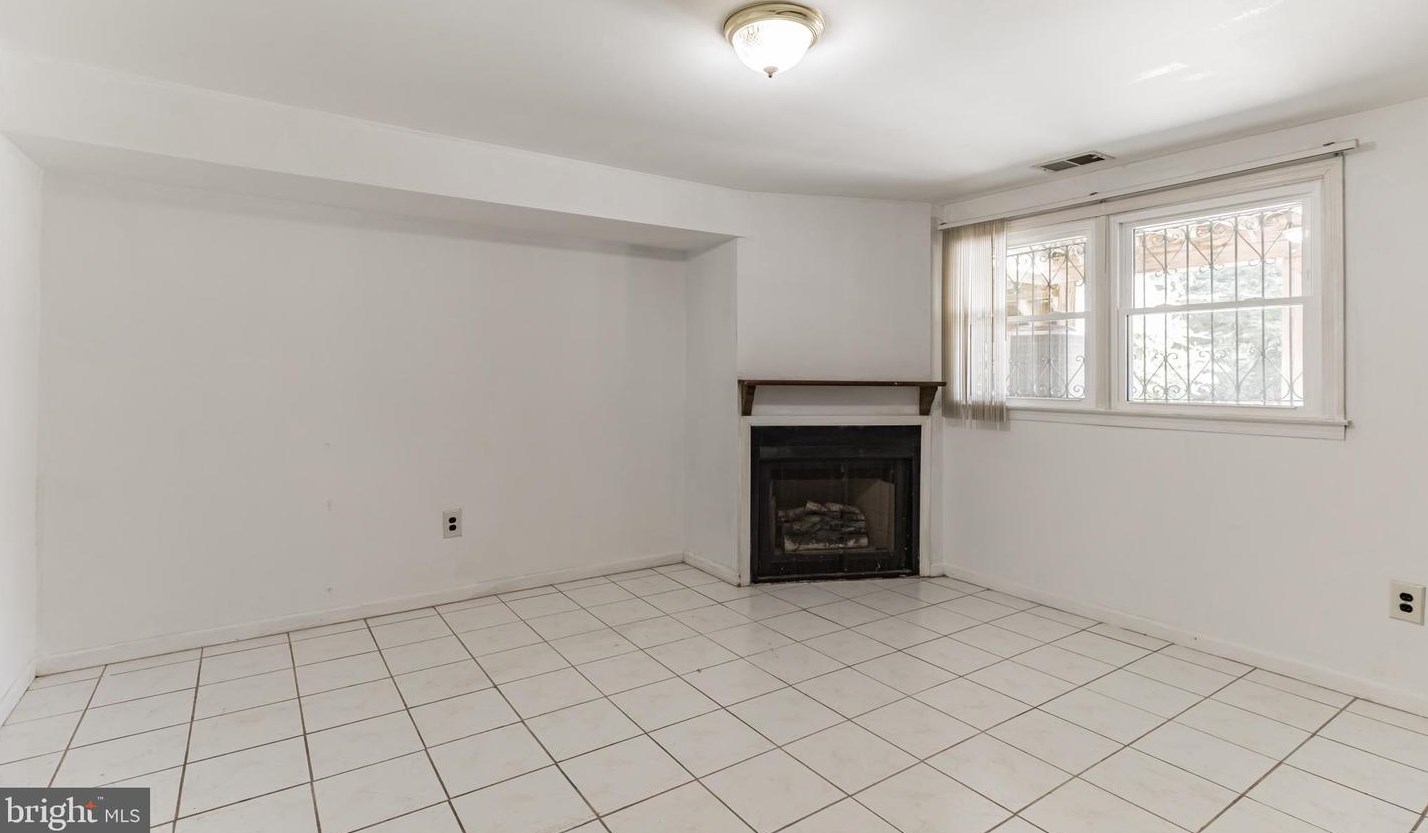 224 Wharton St, Philadelphia, PA 19147-5336