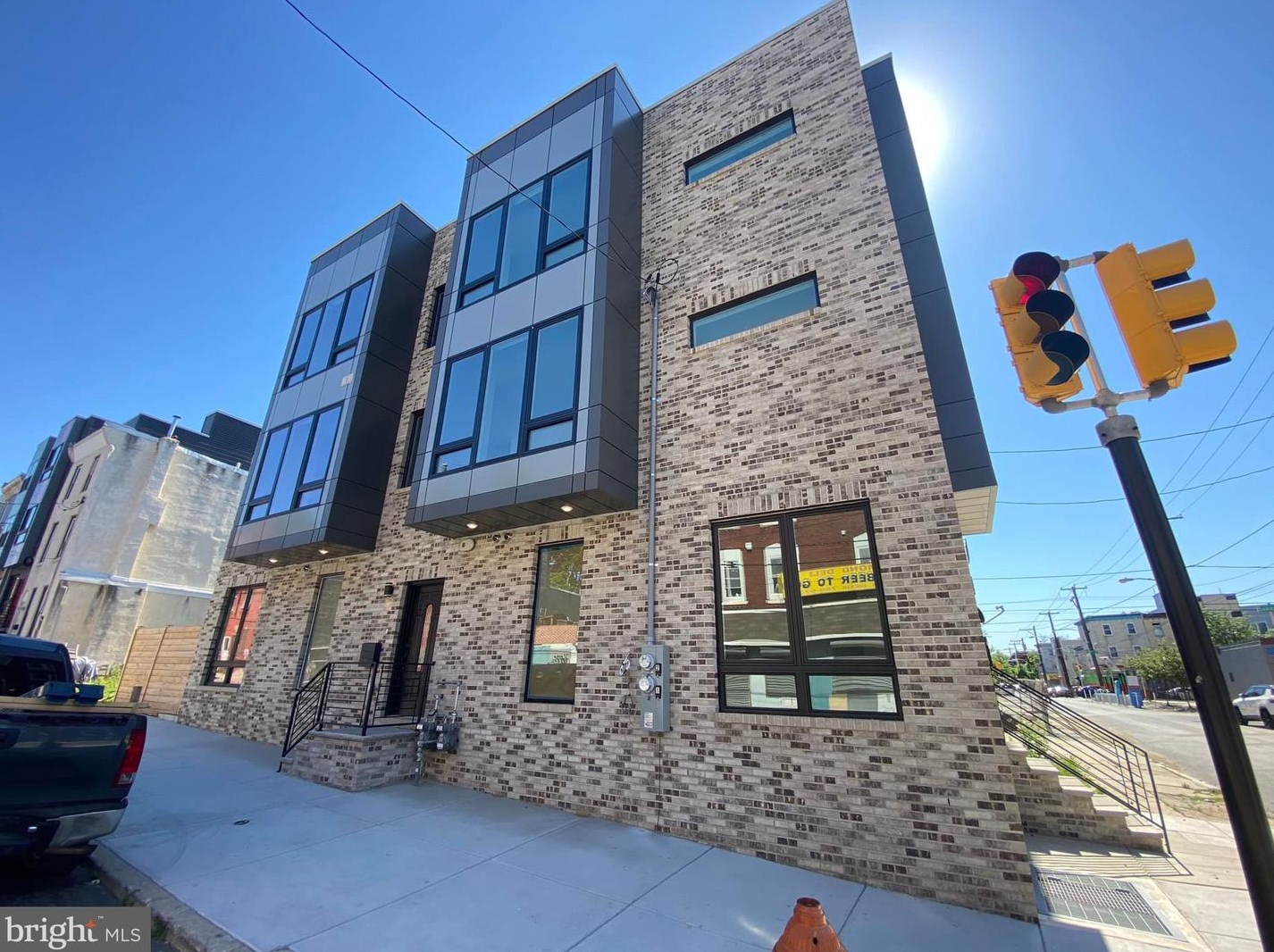 821 Diamond St, Philadelphia, PA 19122