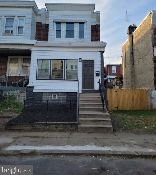 5412 Akron St, Philadelphia, PA 19124-1202