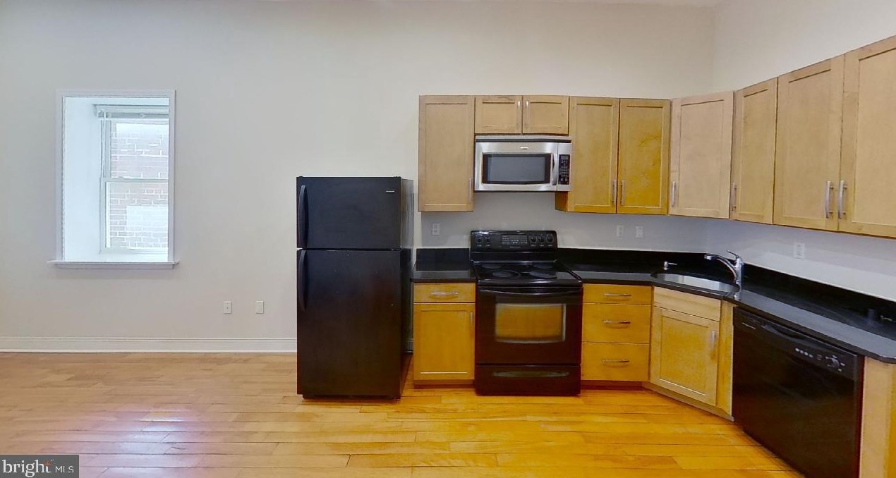 1412 W Susquehanna Ave Apt 3, Philadelphia, PA 19121