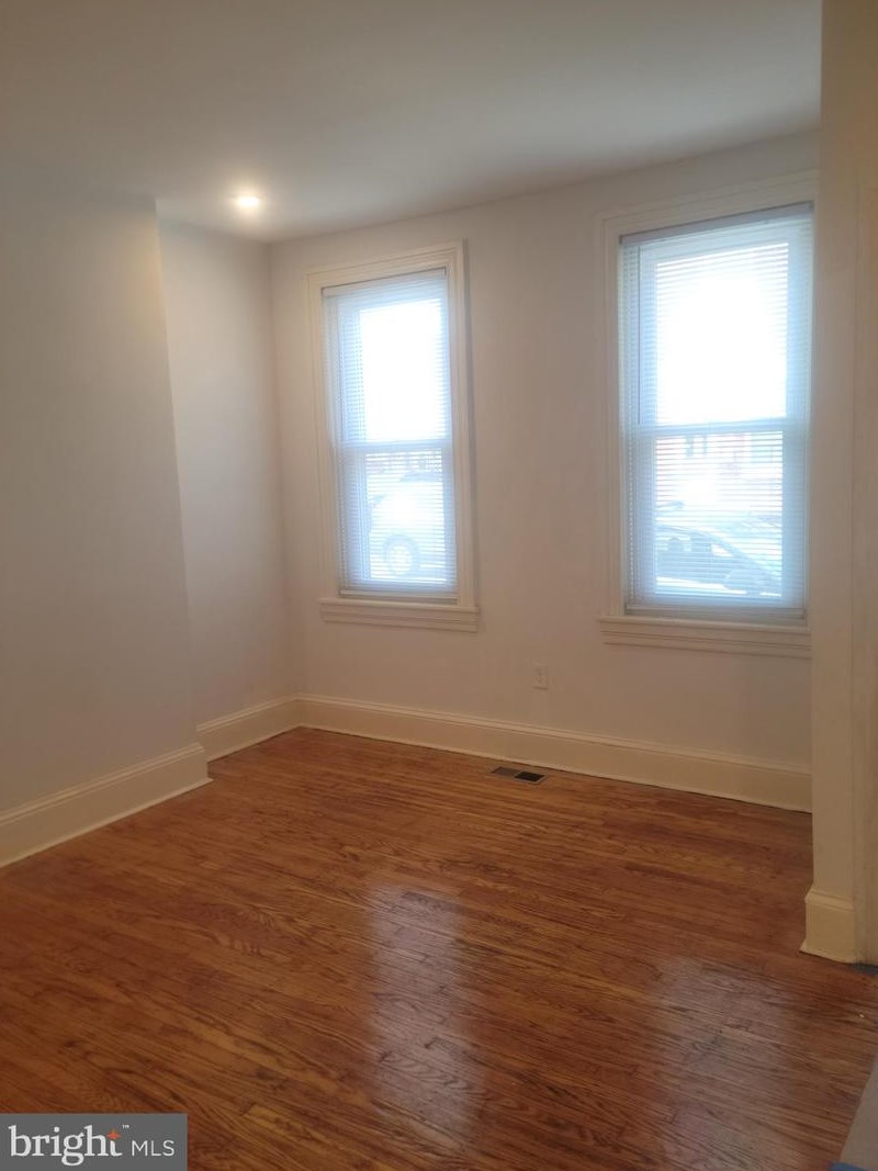 2443 Cedar St, Philadelphia, PA 19125