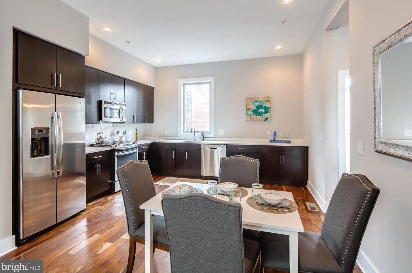 933 N Front St #6, Philadelphia, PA 19123