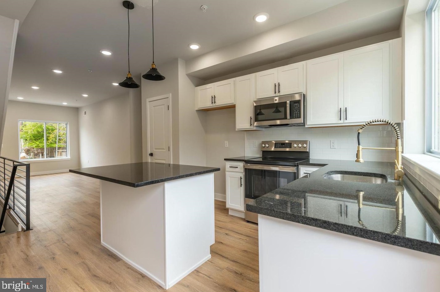 2121 Bellmore Ave, Philadelphia PA  19134-4110 exterior