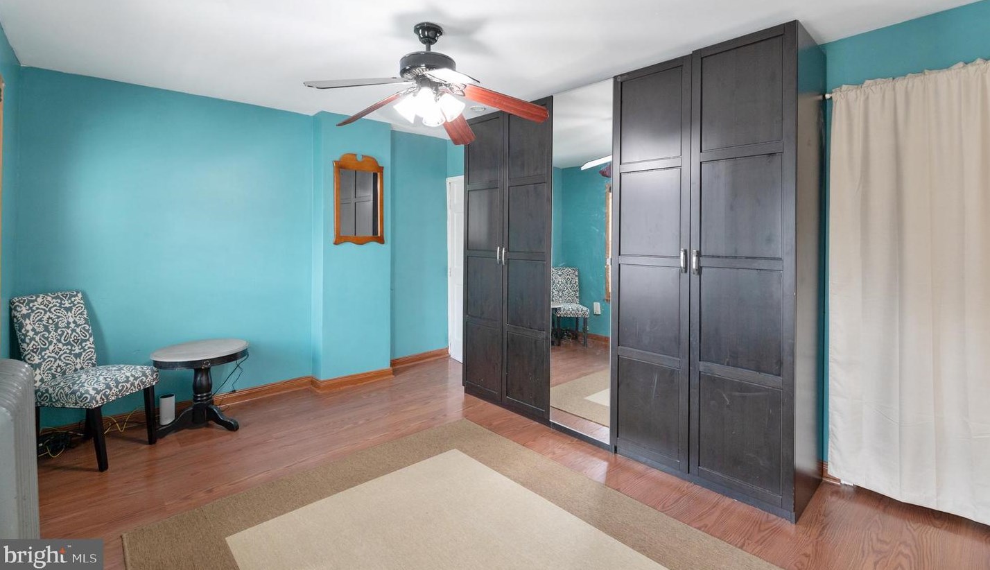 2572 Kern St, Philadelphia PA 19125-1711 exterior