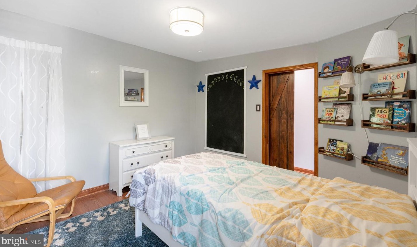 2572 Kern St, Philadelphia PA 19125-1711 exterior