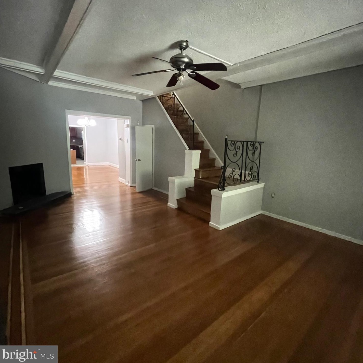 113 S Cobbs Creek Pkwy, Philadelphia, PA 19139