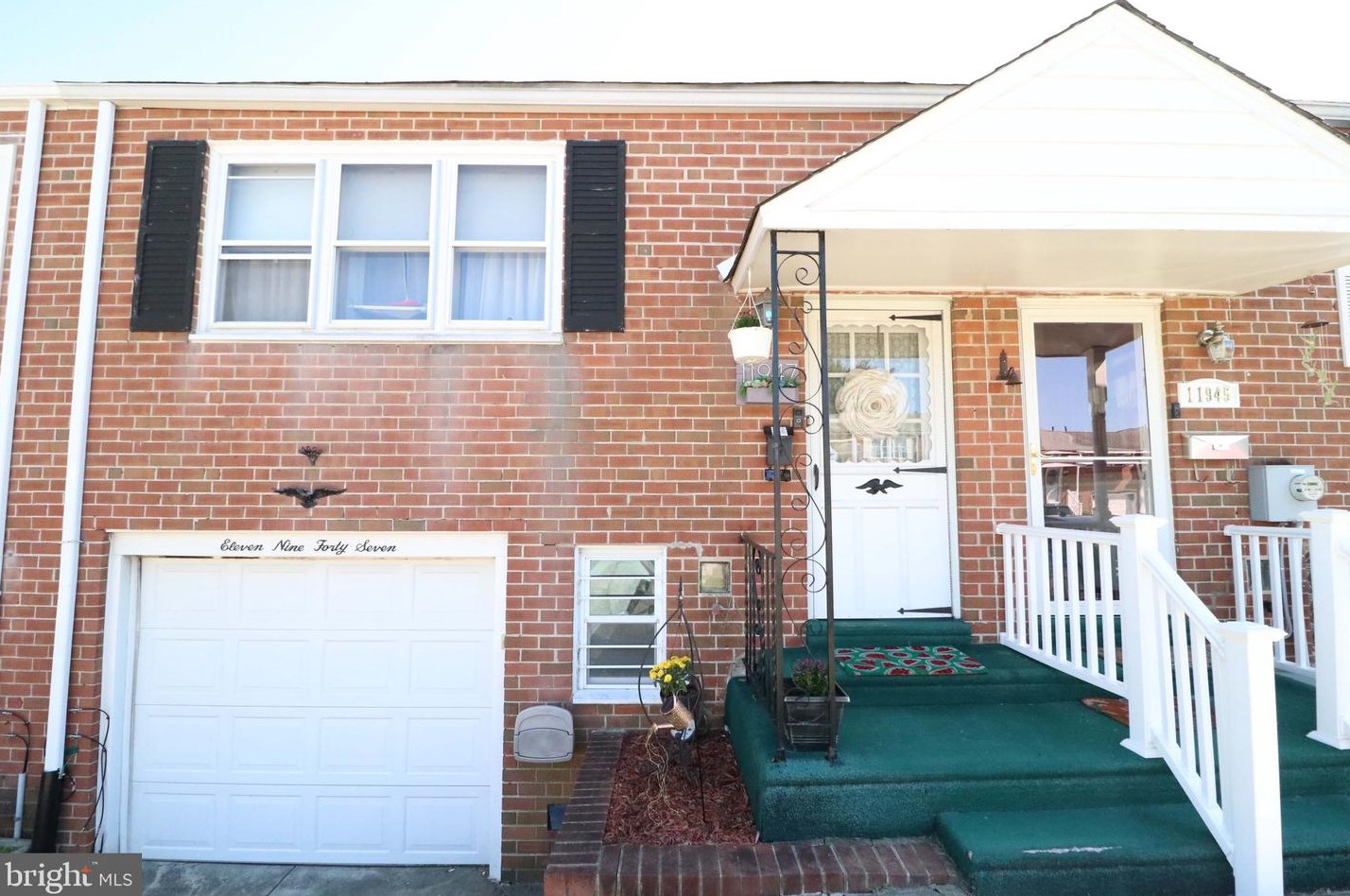 11947 Alberta Dr, Philadelphia, PA 19154-3414