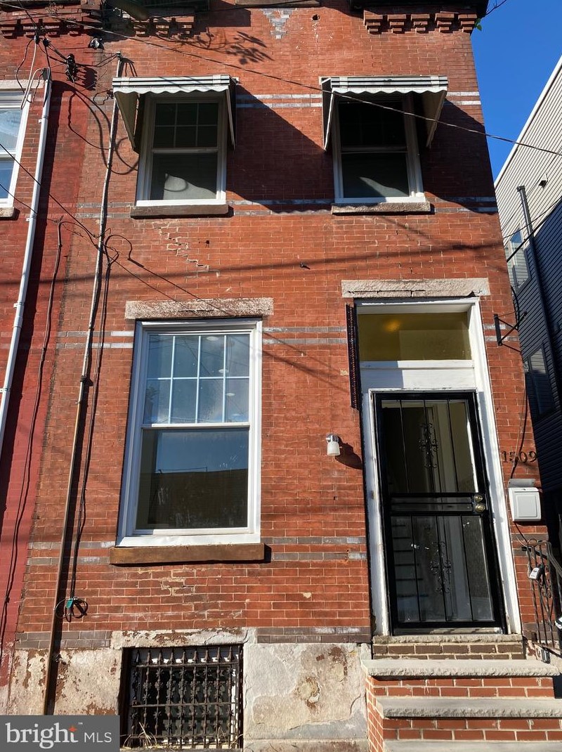 1509 Cambridge St, Philadelphia, PA 19130