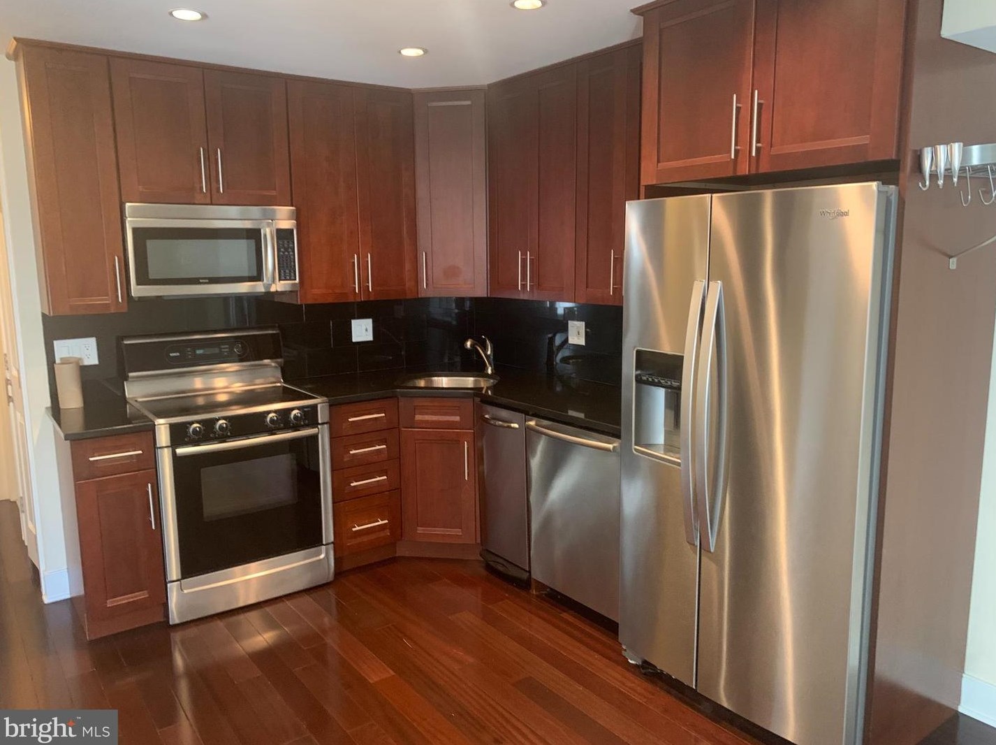 1522 Race St #5, Philadelphia, PA 19102