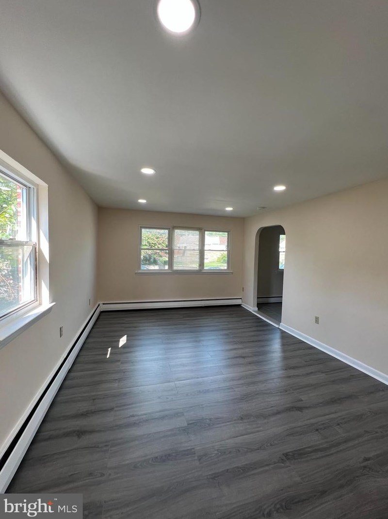 1328 Faunce St, Philadelphia PA  19111-3344 exterior