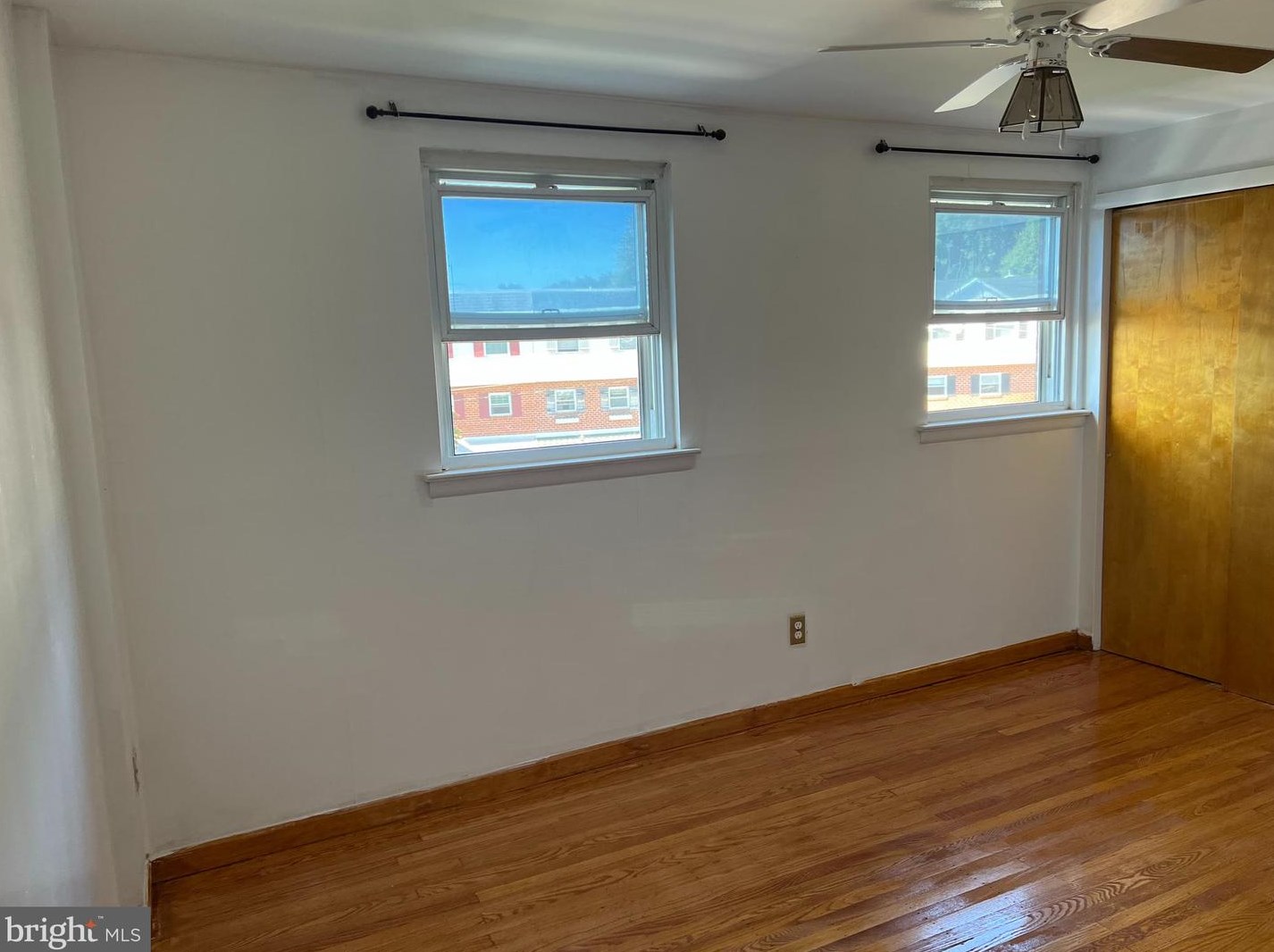 2705 Clayton St, Philadelphia, PA 19152-2102
