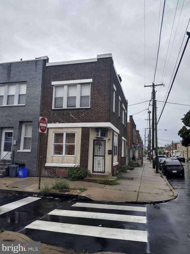 1600 Etting St, Philadelphia, PA 19145-1221