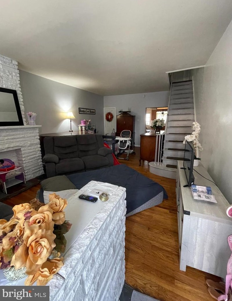 2534 Rosewood St, Philadelphia, PA 19145-4631