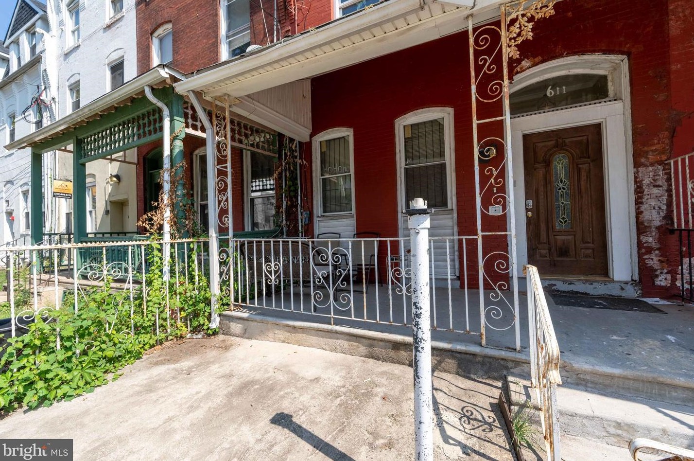 611 32nd St, Philadelphia, PA 19104-2012