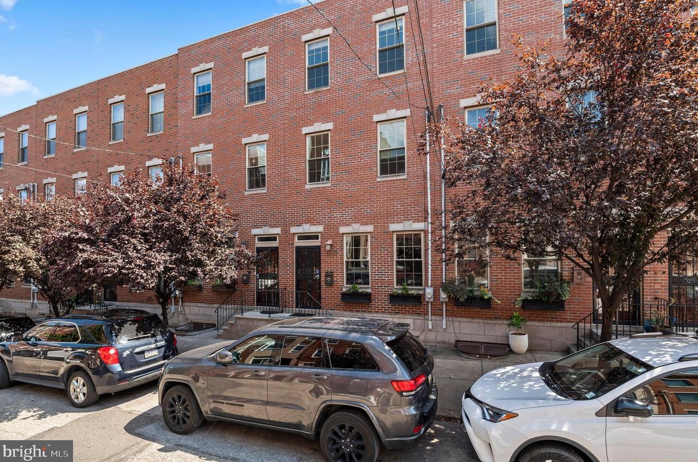1814 Ginnodo St, Philadelphia, PA 19130-1338