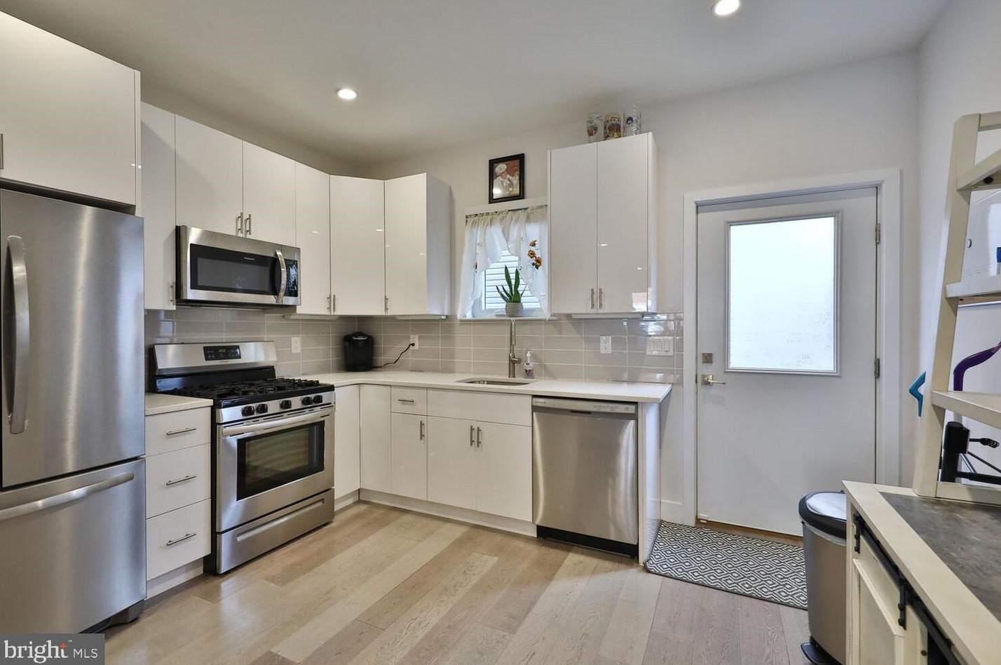 2317 Coral St, Philadelphia, PA 19125