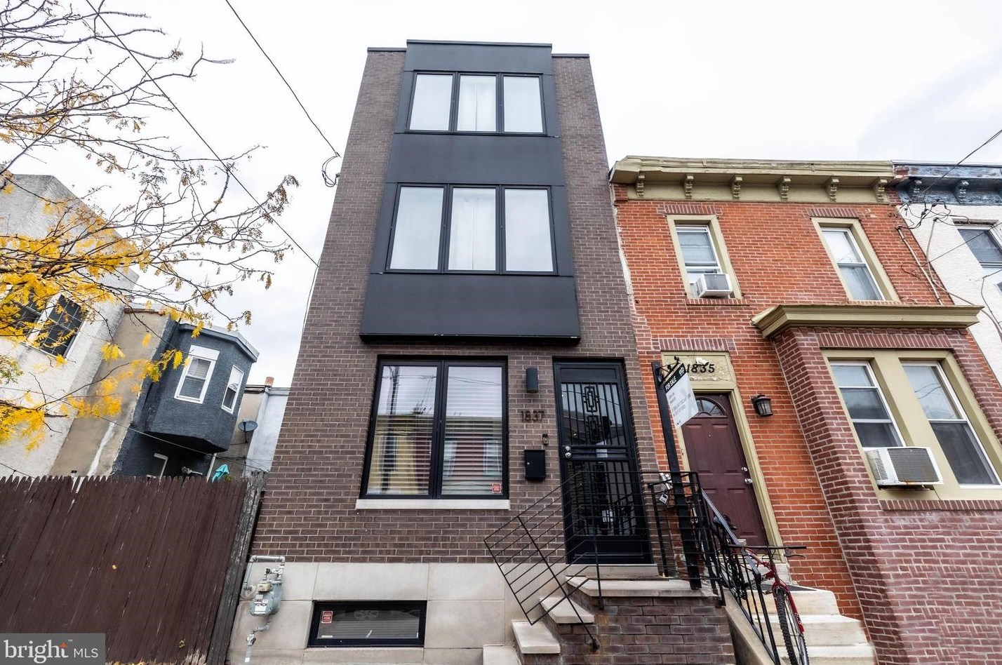 1837 Reed St, Philadelphia PA  19146-4635 exterior