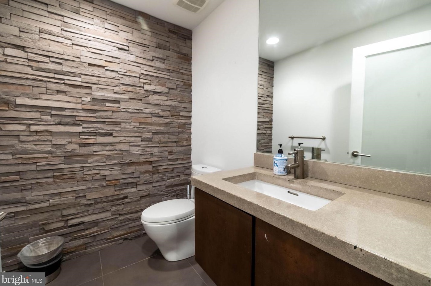 1837 Reed St, Philadelphia PA  19146-4635 exterior