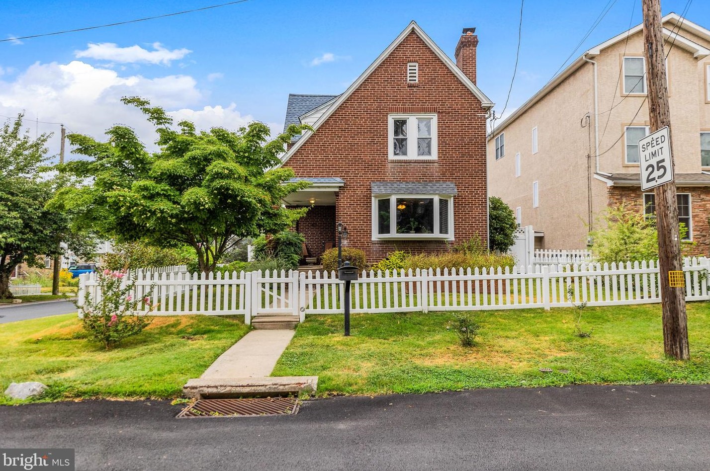 440 Cinnaminson St, Philadelphia, PA 19128-4530