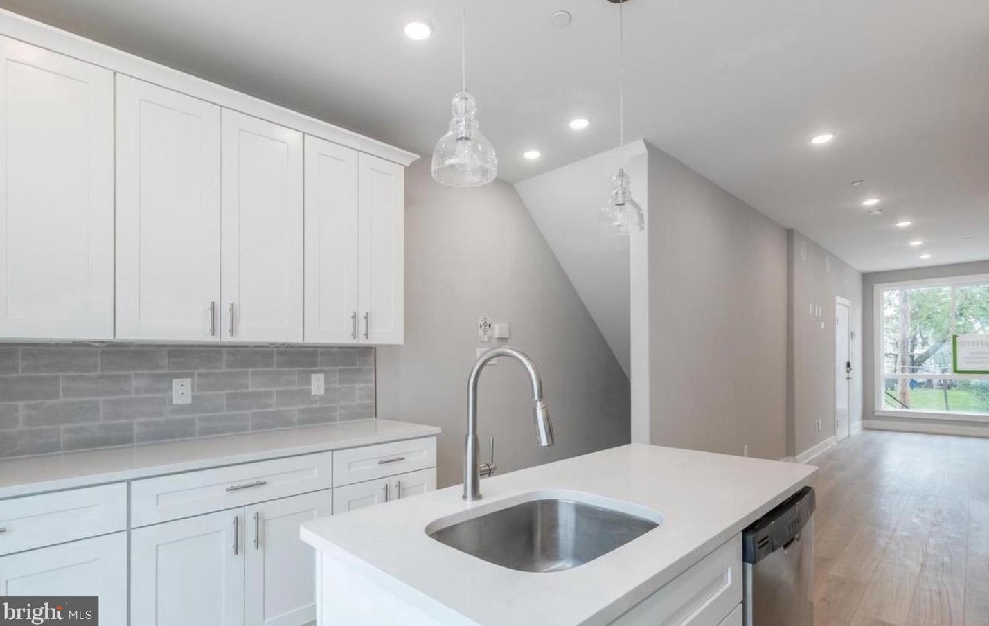 2548 N Howard St #a, Philadelphia, PA 19133