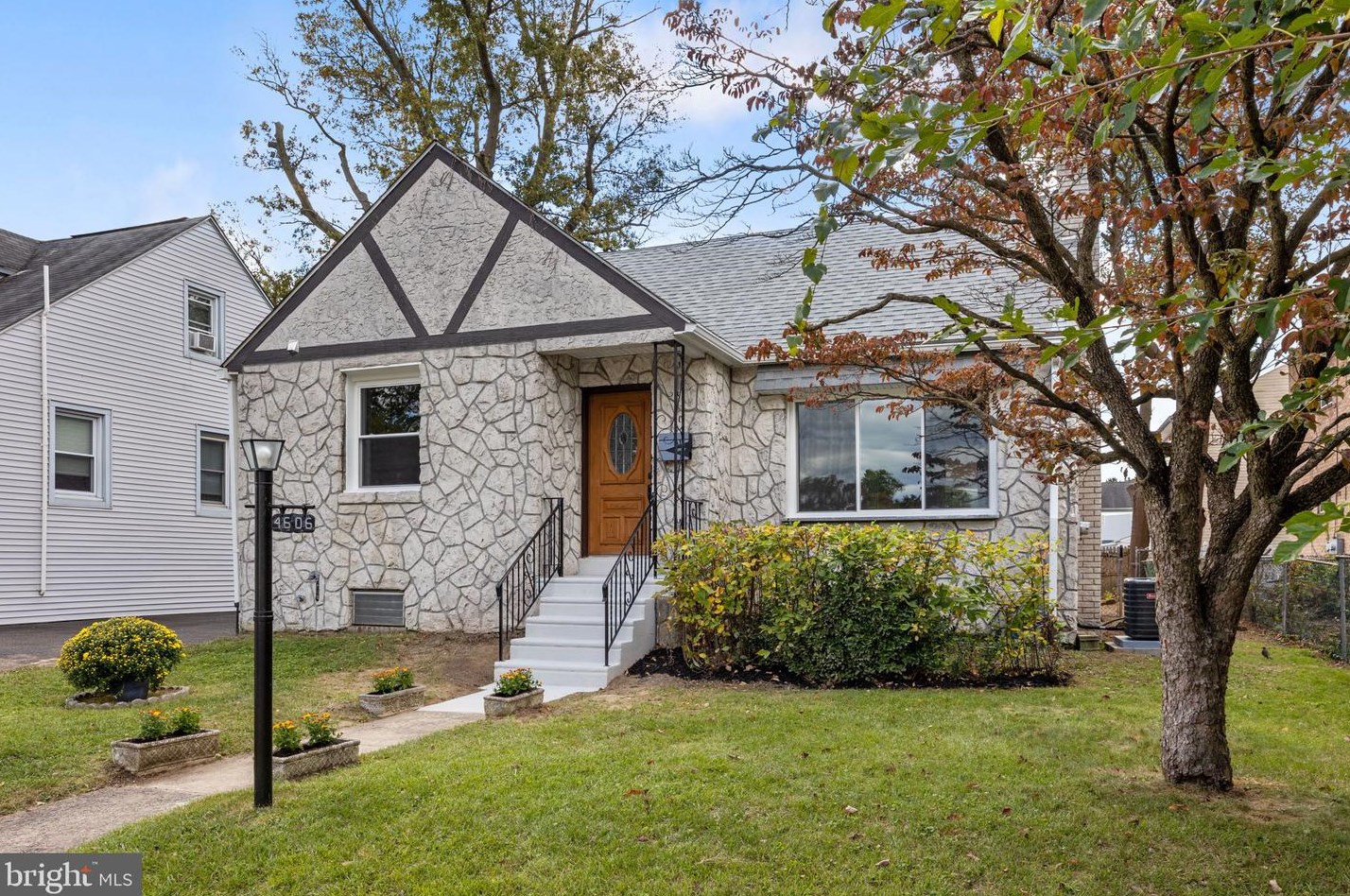 4606 Arendell Ave, Philadelphia, PA 19114-3908