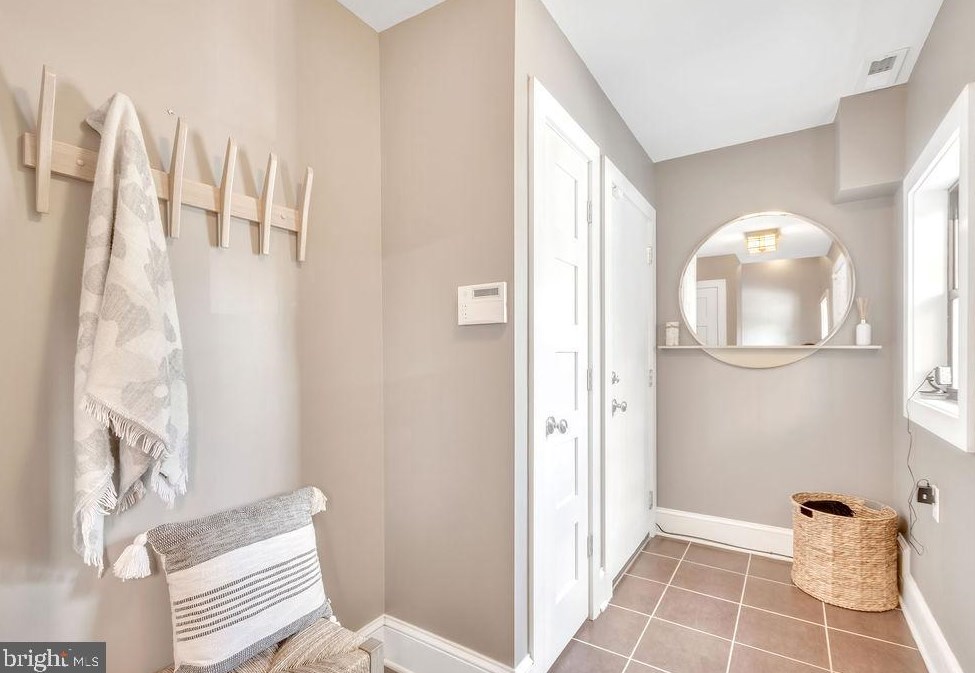 1742 Rodman St, Philadelphia, PA 19146-1526