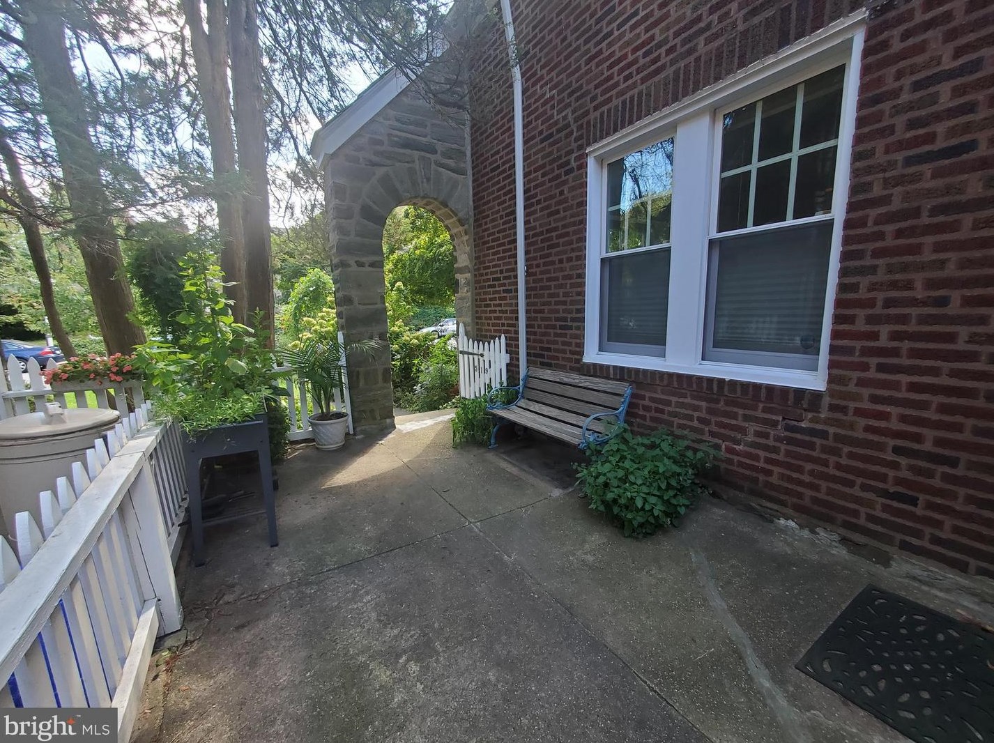 519 Wadsworth Ave, Philadelphia PA  19119-1132 exterior