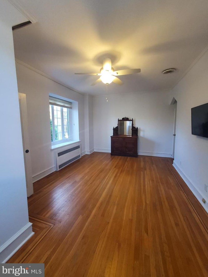 519 Wadsworth Ave, Philadelphia PA  19119-1132 exterior