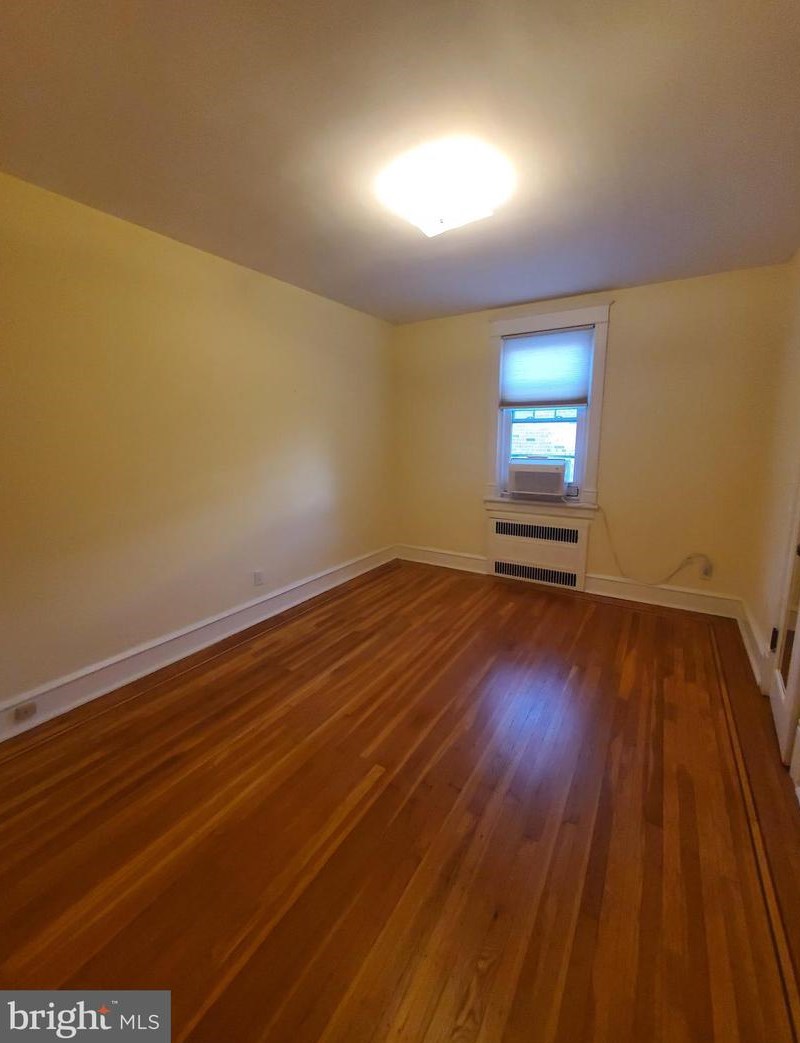 519 Wadsworth Ave, Philadelphia PA  19119-1132 exterior