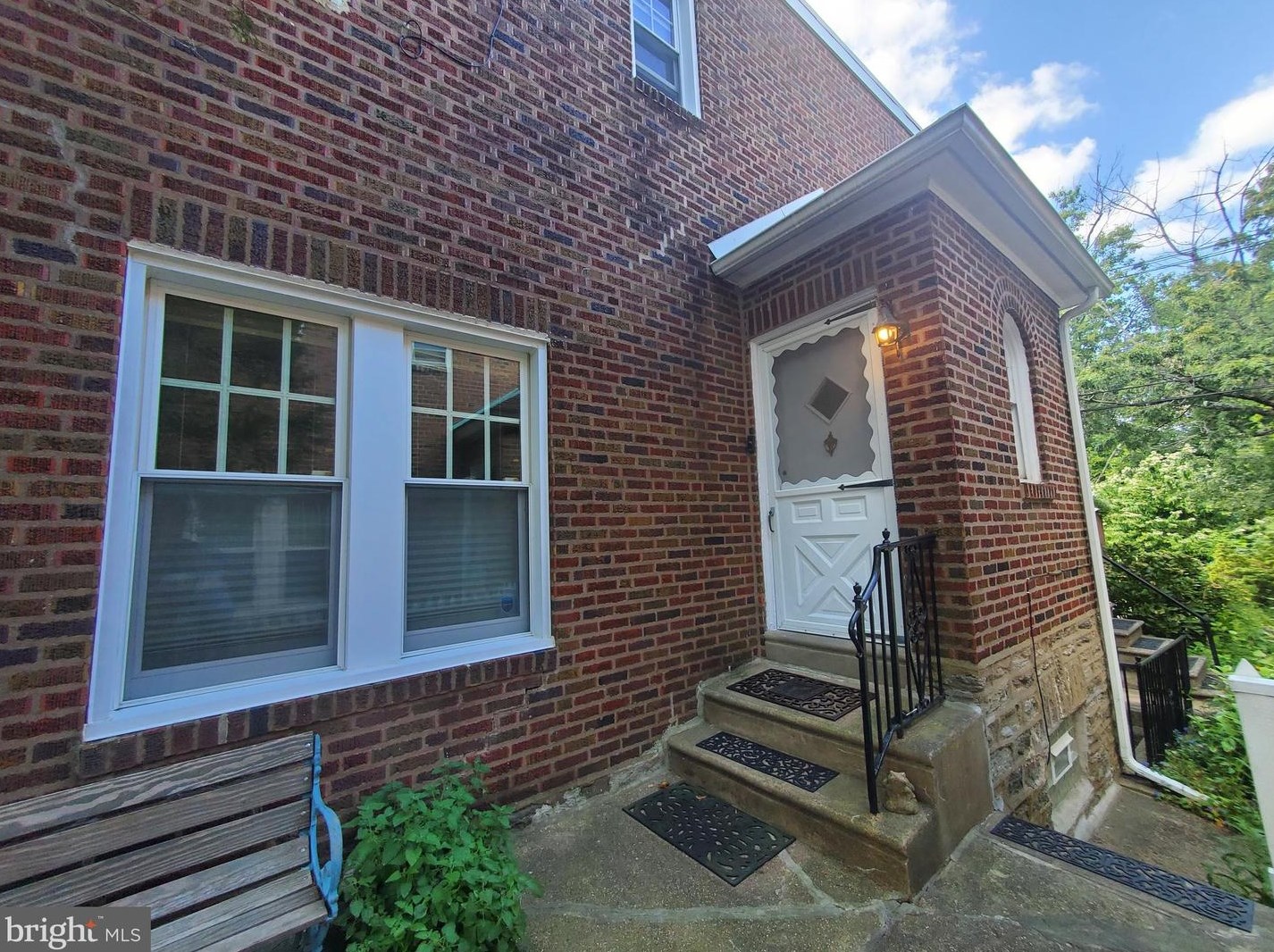 519 Wadsworth Ave, Philadelphia PA  19119-1132 exterior
