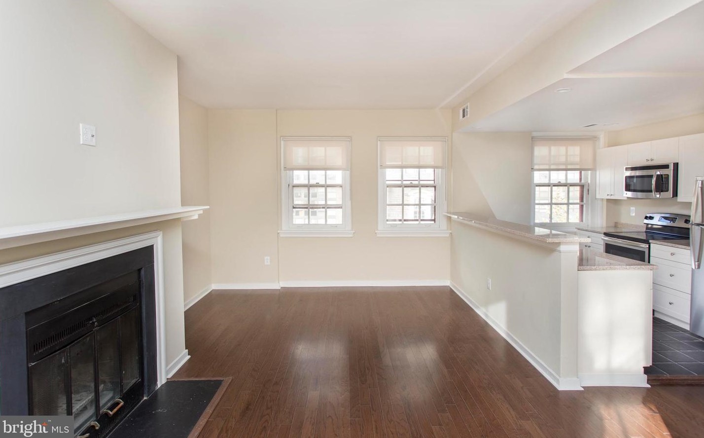 532 Spruce St Apt 7, Philadelphia, PA 19106