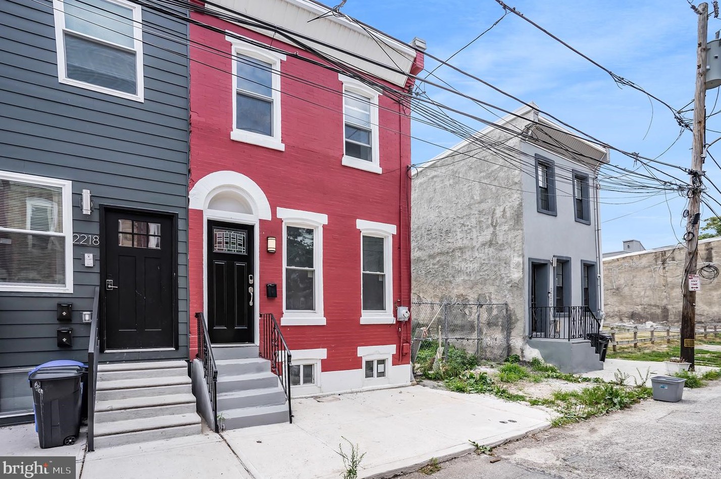 2220 W Seybert St, Philadelphia, PA 19121