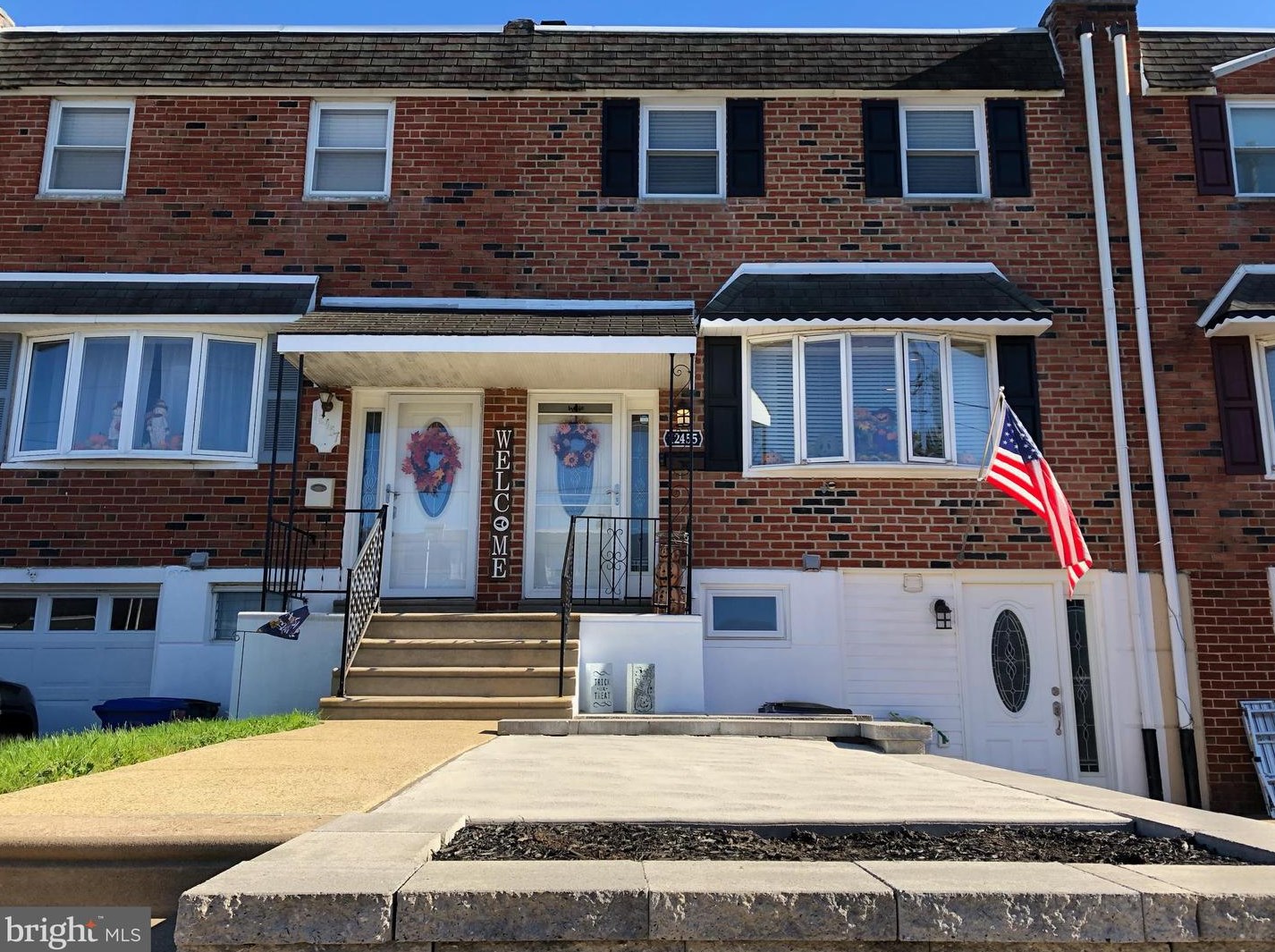 12455 Sweet Briar Rd, Philadelphia, PA 19154-1317