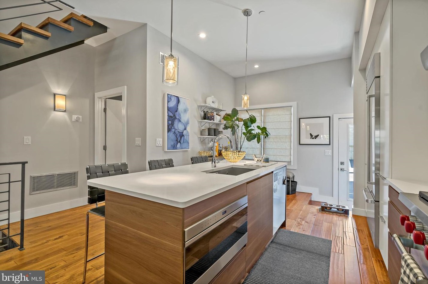 807 Taney St, Philadelphia PA 19130-1816 exterior