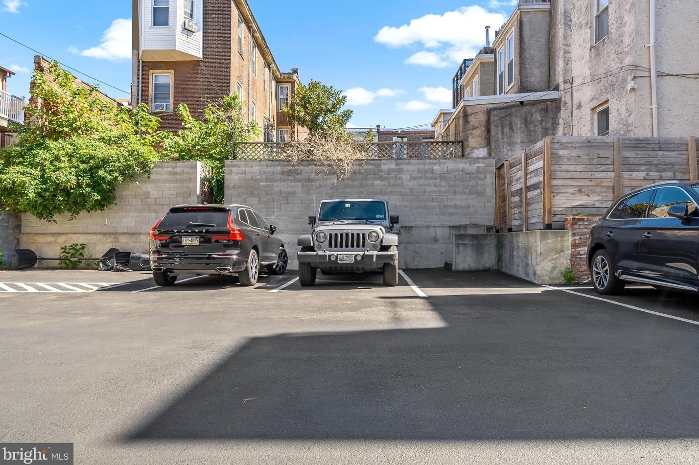 807 Taney St, Philadelphia PA 19130-1816 exterior