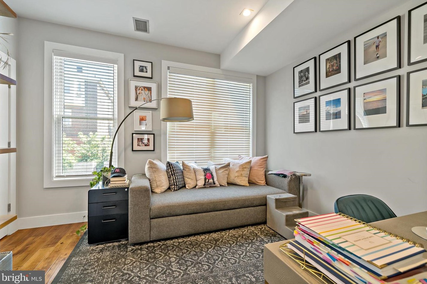 807 Taney St, Philadelphia PA 19130-1816 exterior