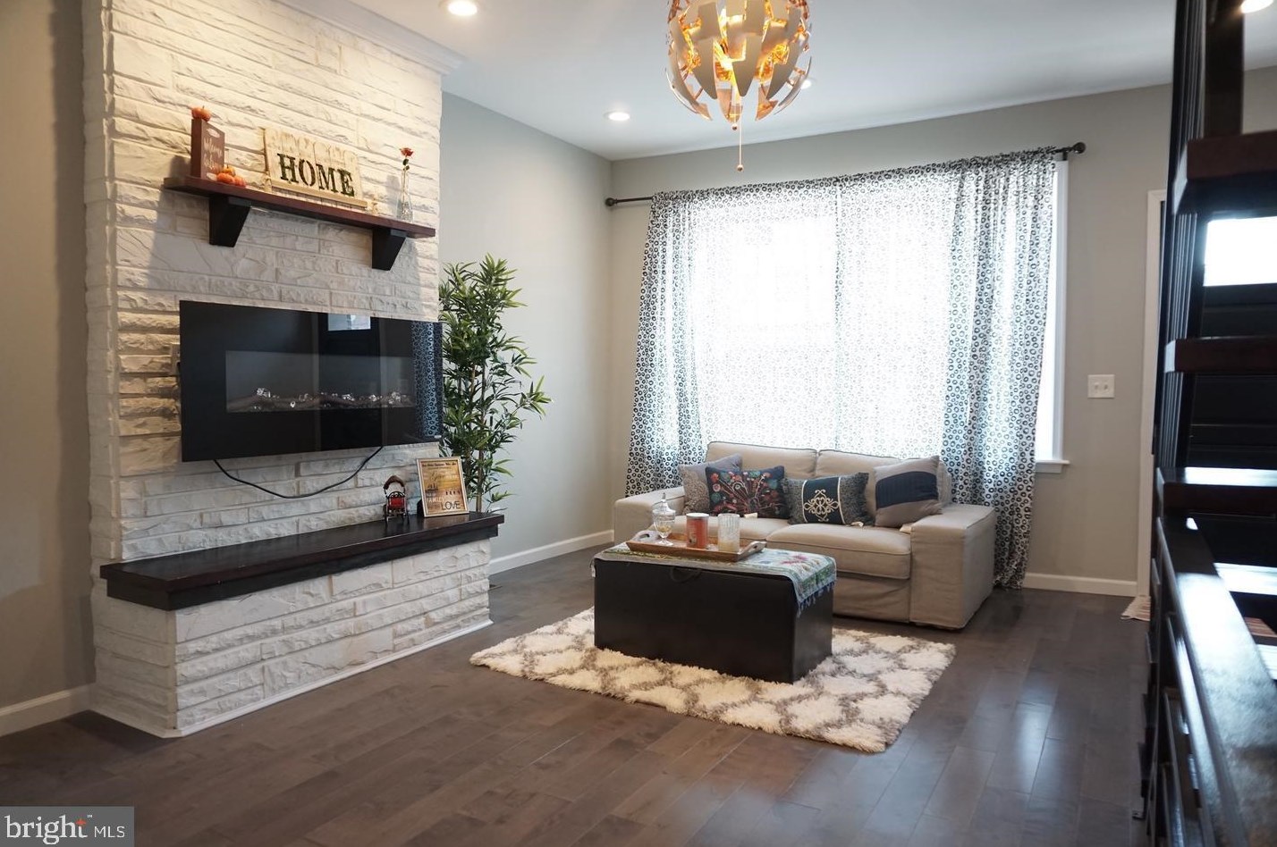 2012 Mckean St, Philadelphia, PA 19145