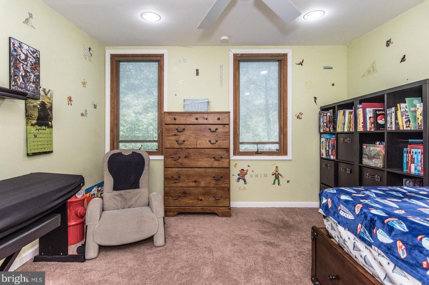 3 Longford St, Philadelphia PA 19136-2028 exterior